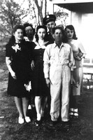 1943 Steve Ferns Family
