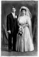 1908-04-29 Oscar and Emma Buhman Wedding photo B-W